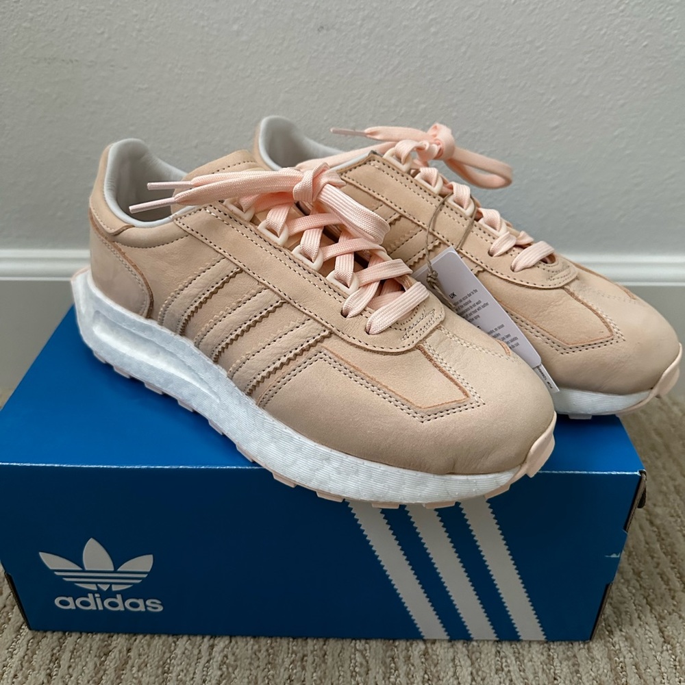Adidas Retropy, Womens size 7.5